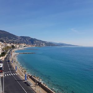 Menton Front Bord De Mer Cote D'Azur Florentina Sea View French Riviera Proche Monaco Montecarlo Superb Studio