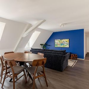 Appartement à 2 Chambres à Coucher