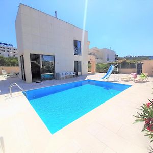 Villa Paula With Private Pool Close To The Beach And Strip