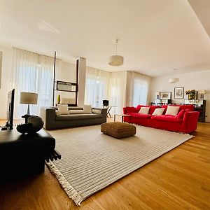 Appartement à 4 Chambres à Coucher