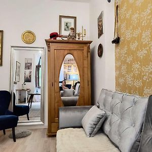 Vysehrad Flat 2 Private Rooms For Up To 4 Guests Center & Congress