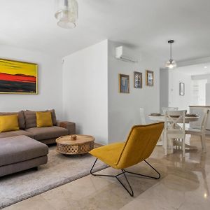 Stunning Apartment In Malaga Historic Center By Costarentals - Mal05