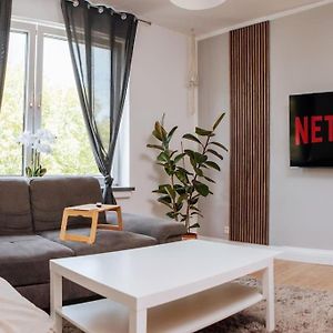 Sunny & Cozy - Netflix - Wifi - City - 4 Person