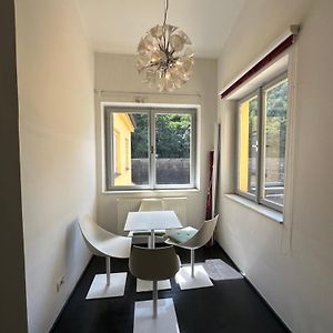Appartement à 3 Chambres à Coucher