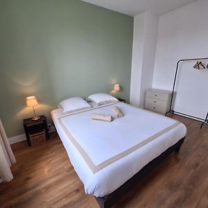 Appartement à 2 Chambres à Coucher