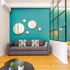 Modern Downtown Studio