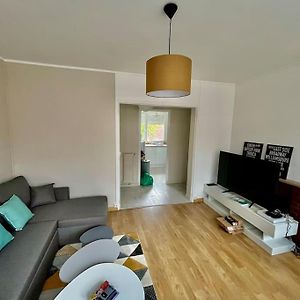 Appartement à 2 Chambres à Coucher