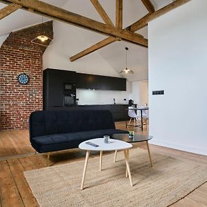 Appartement à 2 Chambres à Coucher