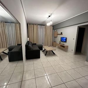 D2 Apartment - Athens Oasis