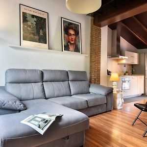 Appartement à 2 Chambres à Coucher