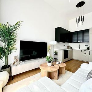 Appartement à 2 Chambres à Coucher
