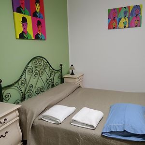 Chambre Standarde Lit Queen-Size