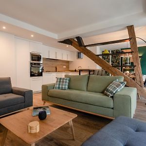 Appartement à 2 Chambres à Coucher