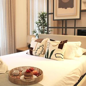 Modern Flat Near Trindade By Lovelystay