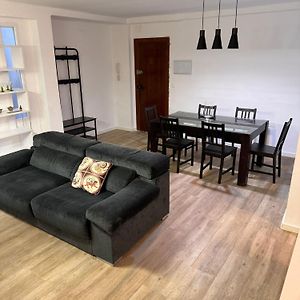 Appartement à 3 Chambres à Coucher