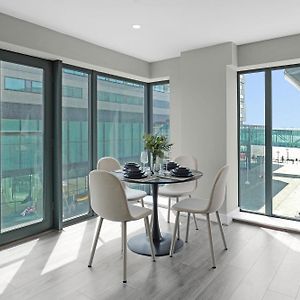 Luxury Dockside Apartment