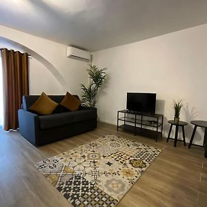 Ks Paris Studio Appart Near Station Gare Du Nord And Gare De L Est