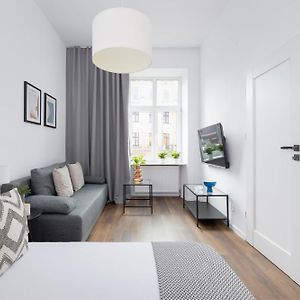 2-Bedroom Apartment - Dluga 65 Street