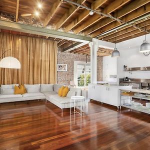 New York-Style Loft In Sydney Cbd With City Views