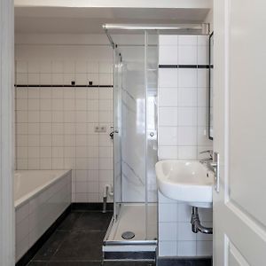 Appartement Grand à 1 Chambre à Coucher