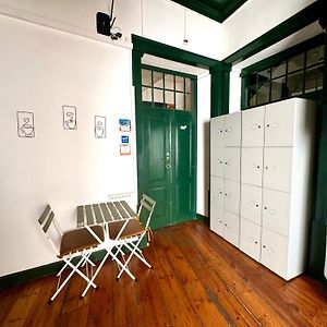 Dormitory Room Mixed