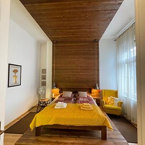 Amber Pearl Apartment 2 Rooms And 2 Bathrooms At Kalvin Square