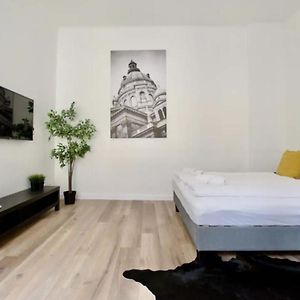 Studio Standarde