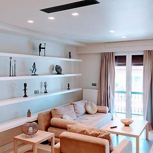 Luxuriοus minimal apartment in Acropolis