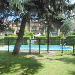 Alojamientos Castellana Jardin 1 Y 2 Parking Y Piscina Gratis!!