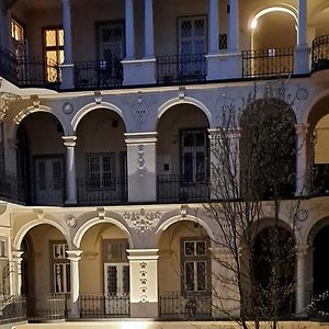 Your Gorgeous And Spacious Dream Home Free Parking