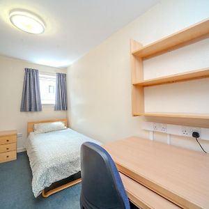 Appartement à 5 Chambres à Coucher