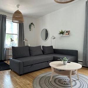 Appartement à 2 Chambres à Coucher