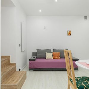 Central Krakow Apartment By Noclegi Renters