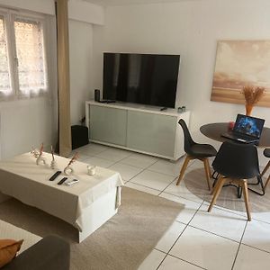 Appartement à 2 Chambres à Coucher