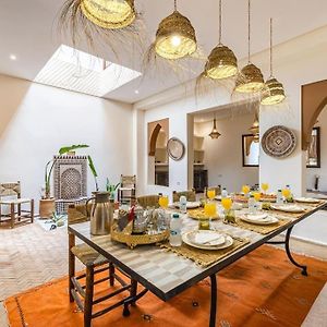 Riad Macan Exclusive And Trendy Chich Breakfast Incl