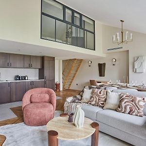 Appartement de Luxe à 2 Chambres à Coucher