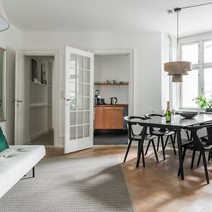 Appartement de Luxe à 3 Chambres à Coucher