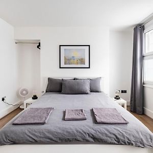 Suite à 3 Chambres à Coucher