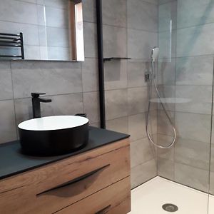 Appartement à 3 Chambres à Coucher