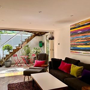 Observatory Retreat Luxury Jericho Townhouse With Parking