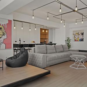 Rh Apartment - Opposite Bucharest Mall, Metro, Balcony - Rh Living