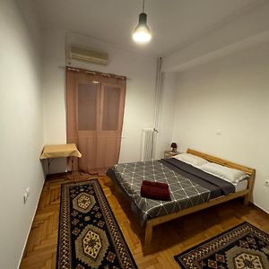 Plaka Quiet Apartment