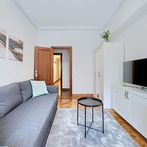 Appartement à 3 Chambres à Coucher
