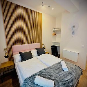 Appartement à 4 Chambres à Coucher