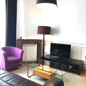 Appartement à 2 Chambres à Coucher