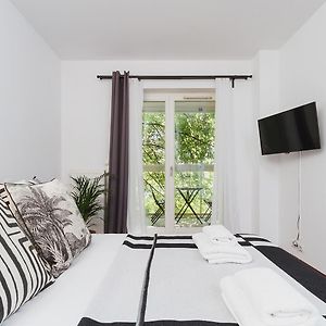 3-Bedroom Apartment With Balcony- Krowoderska