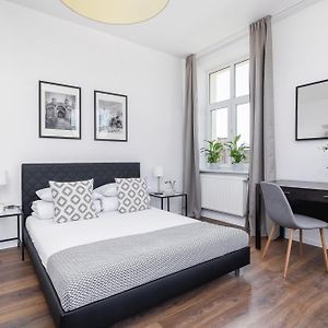 1-Bedroom Apartment - Dluga 65