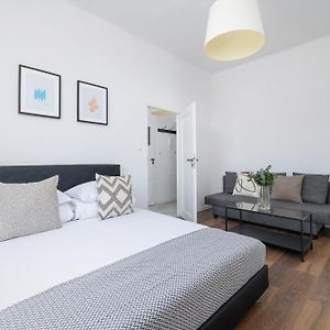 2-Bedroom Apartment - Dluga 65
