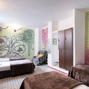 Chambre Juste Pour Femmes Dortoir
