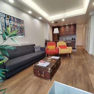Montmartre - 3 Bedrooms apartment - 6 Guests - AC
